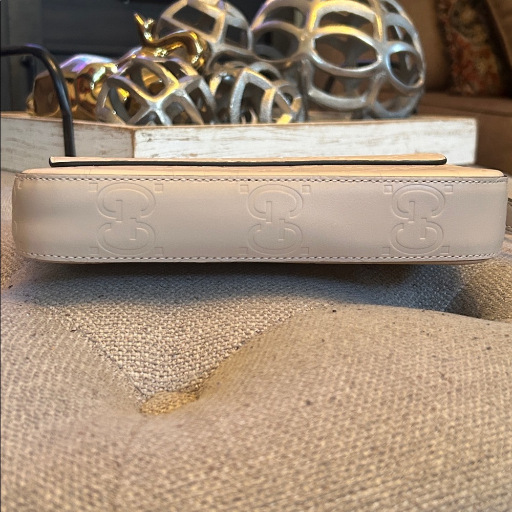 GUCCI Gilbert Calfskin GG Super Mini Shoulder Bag - Picture 4 of 14